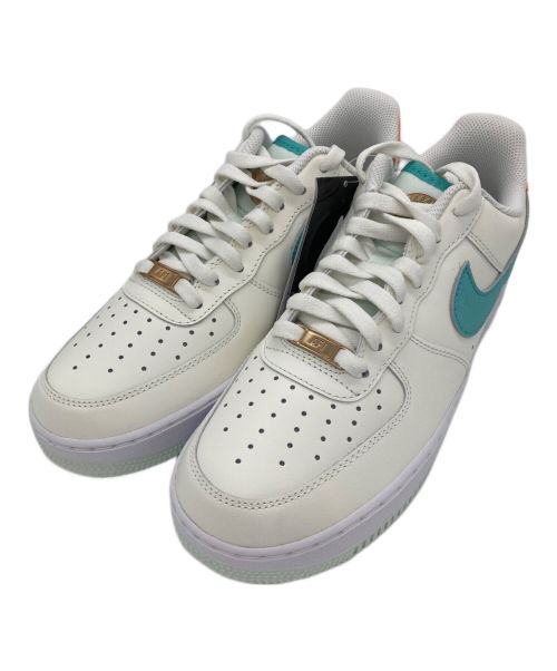 NIKE SB（ナイキエスビー）NIKE SB (ナイキエスビー) エア フォース 1 '07 ホワイト×ブルー サイズ:26.5㎝ 未使用品の古着・服飾アイテム