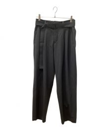 ATTACHMENT（アタッチメント）の古着「HARD TWISTED WOOL TROPICAL BELTED PANTS」｜グレー