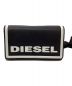 DIESEL (ディーゼル) ショルダーウォレット ブラック×ホワイト：11000円