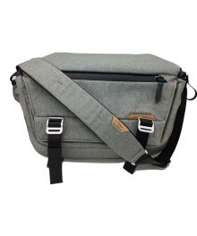 peak design（ピークデザイン）の古着「Everyday Sling Bag 10L」｜グレー