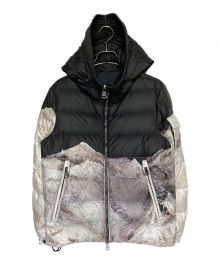 MONCLER（モンクレール）の古着「GOUTER」｜ホワイト×ブラック