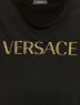 中古・古着 VERSACE (ヴェルサーチ) ラインストーンロゴTシャツ ブラック サイズ:M：28000円