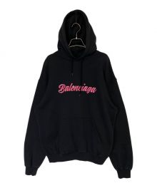 BALENCIAGA（バレンシアガ）の古着「バービーロゴプリントプルオーバーパーカー」｜ブラック