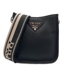 PRADA（プラダ）の古着「ヴィッテロダイノミニショルダーバッグ」｜ブラック