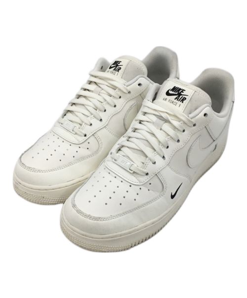 NIKE（ナイキ）NIKE (ナイキ) WMNS AIR FORCE 1 '07 ESS (ウィメンズ エア フォース 1 '07 エッセンシャル)) ホワイト サイズ:27.5の古着・服飾アイテム