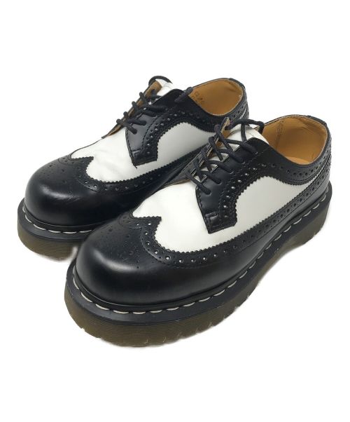 Dr.Martens（ドクターマーチン）Dr.Martens (ドクターマーチン) ウィングチップシューズ ブラック×ホワイト サイズ:UK4の古着・服飾アイテム