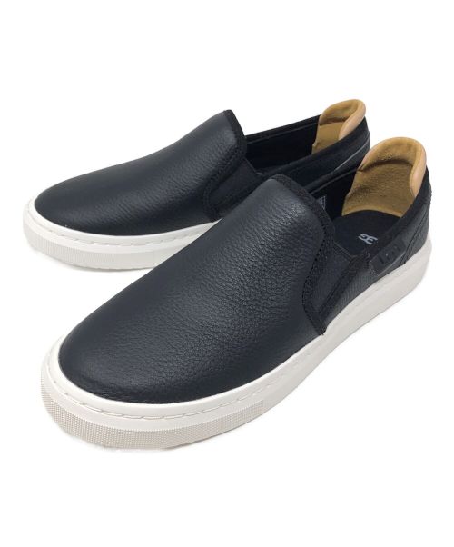 UGG（アグ）UGG (アグ) スリッポン Alameda Slip On（アラメダ スリッポン） ブラック サイズ:24.5 未使用品の古着・服飾アイテム