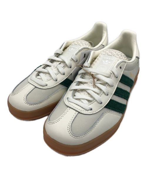 adidas（アディダス）adidas (アディダス) emmi (エミ)  Gazelle Indoor ホワイト サイズ:23の古着・服飾アイテム