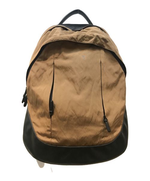 TUMI（トゥミ）TUMI (トゥミ) Courage' Backpack ベージュの古着・服飾アイテム