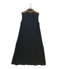 THE RERACS（ザ リラクス）の古着「RERACS STANDCOLLAR BACKZIP SLEEVELESS DRESS」｜ブラック