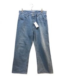 AURALEE（オーラリー）の古着「SELVEDGE FADED LIGHT DENIM PANTS」｜ライトインディゴ