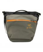 ARC'TERYX×BEAMSアークテリクス×ビームス）の古着「ARRO 8 ReBIRD Shoulder Bag」｜グレー×オレンジ