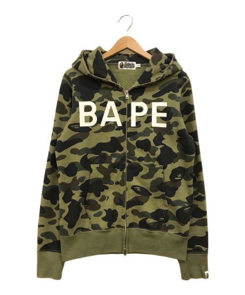 A BATHING APE（アベイシングエイプ）A BATHING APE (アベイシングエイプ) BAPEロゴカモフラジップパーカー オリーブ サイズ:Sの古着・服飾アイテム