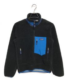 Patagonia（パタゴニア）の古着「CLASSIC RETRO-X JACKET」｜ブラック×ブルー