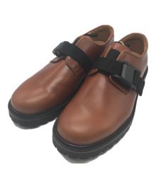 hobo（ホボ）の古着「COW LEATHER SLIP ON WITH FIDLOCK BUCKLE」｜ブラウン