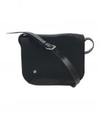 MARGARET HOWELLマーガレットハウエル）の古着「BRIDLE LEATHER SHOLDER BAG」｜ブラック