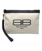 BALENCIAGAバレンシアガ）の古着「クラッチバッグ」｜アイボリー×ブラック