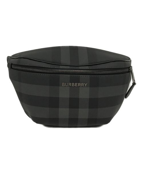 BURBERRY LONDON ENGLAND（バーバリー ロンドン イングランド）BURBERRY LONDON ENGLAND (バーバリー ロンドン イングランド) チェックベルトバッグ　8073267　ROPELFI071SEB グレーの古着・服飾アイテム