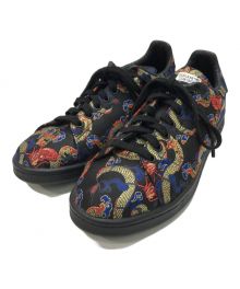 adidas（アディダス）の古着「STAN SMITH “Dragon Print”」｜ブラック