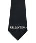 VALENTINO (ヴァレンティノ) フラワーアップリケ ロゴプリントネクタイ ブラック サイズ:不明：12000円