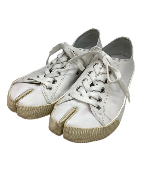 Maison Margiela（メゾンマルジェラ）Maison Margiela (メゾンマルジェラ) TABI LOW TOP ホワイト サイズ:39の古着・服飾アイテム