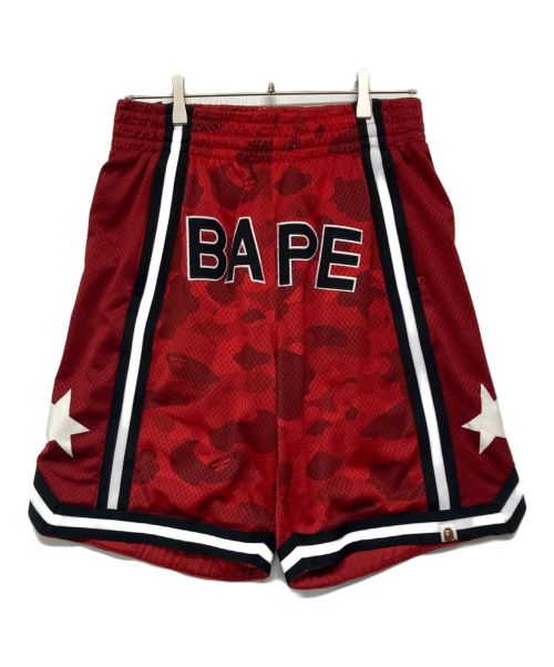 A BATHING APE（アベイシングエイプ）A BATHING APE (アベイシングエイプ) カモワイドバスケットボールショーツ レッド サイズ:SIZE Mの古着・服飾アイテム