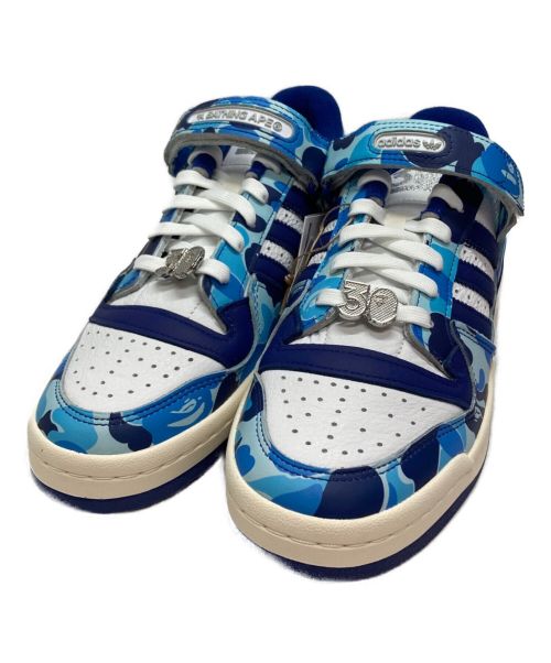 adidas（アディダス）adidas (アディダス) A BATHING APE (アベイシングエイプ) Forum 84 Low ブルー×ホワイト サイズ:SIZE 27.5cm 未使用品の古着・服飾アイテム