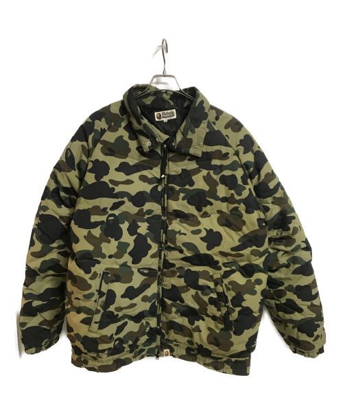 A BATHING APE（アベイシングエイプ）A BATHING APE (アベイシングエイプ) 1ST CAMO DOWN JACKET グリーン サイズ:2XLの古着・服飾アイテム