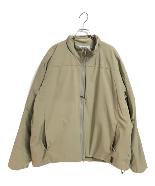 SEDAN ALL PURPOSE（セダンオールパーパス）SEDAN ALL PURPOSE (セダンオールパーパス) PRIMALOFTRInsulation Jacket ベージュ サイズ:XLの古着・服飾アイテム