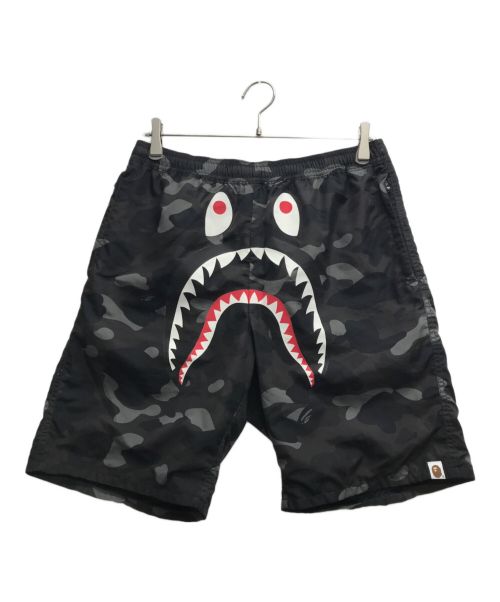 A BATHING APE（アベイシングエイプ）A BATHING APE (アベイシングエイプ) シャークプリントカモフラショーツ ブラック サイズ:Lの古着・服飾アイテム