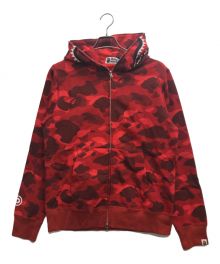 A BATHING APE（アベイシングエイプ）の古着「カモシャークパーカー」｜レッド