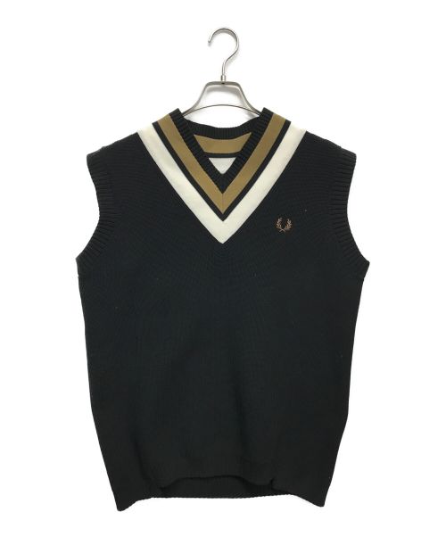 FRED PERRY（フレッドペリー）FRED PERRY (フレッドペリー) ストライプVネックニットベスト ブラック サイズ:Mの古着・服飾アイテム