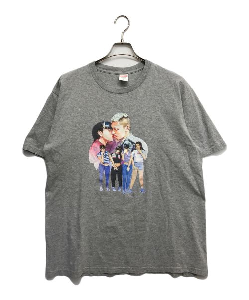 SUPREME（シュプリーム）Supreme (シュプリーム) kiss tee グレー サイズ:Lの古着・服飾アイテム