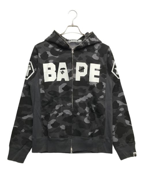 A BATHING APE（アベイシングエイプ）A BATHING APE (アベイシングエイプ) UNDEFEATED (アンディフィーテッド) カモ柄ジップパーカー グレー サイズ:Mの古着・服飾アイテム