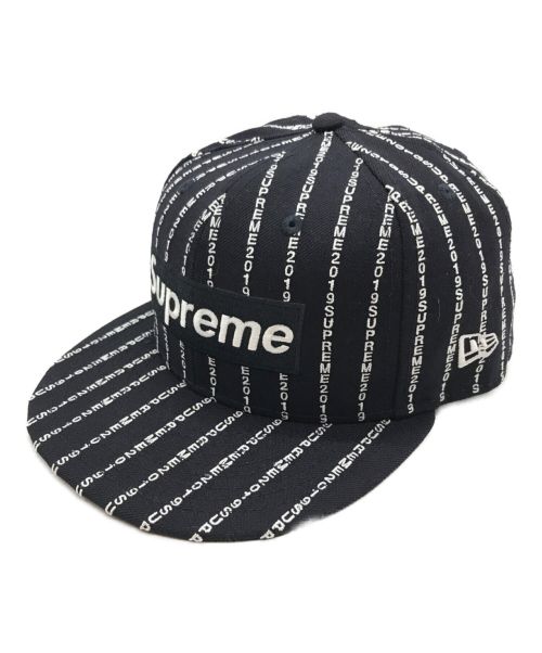 SUPREME（シュプリーム）SUPREME (シュプリーム) New Era (ニューエラ) Text Stripe BLACK CAP ブラック サイズ:7 3/8（58.7㎝）の古着・服飾アイテム