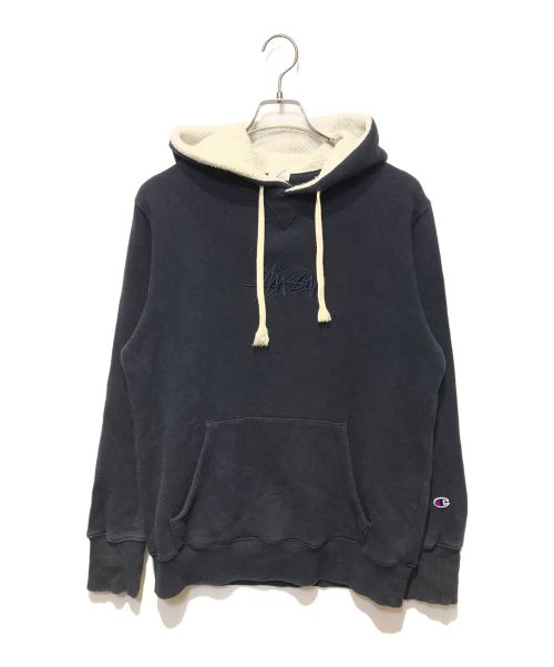 Champion（チャンピオン）Champion (チャンピオン) stussy (ステューシー) 別注 ロゴスウェットパーカー ネイビー サイズ:Mの古着・服飾アイテム