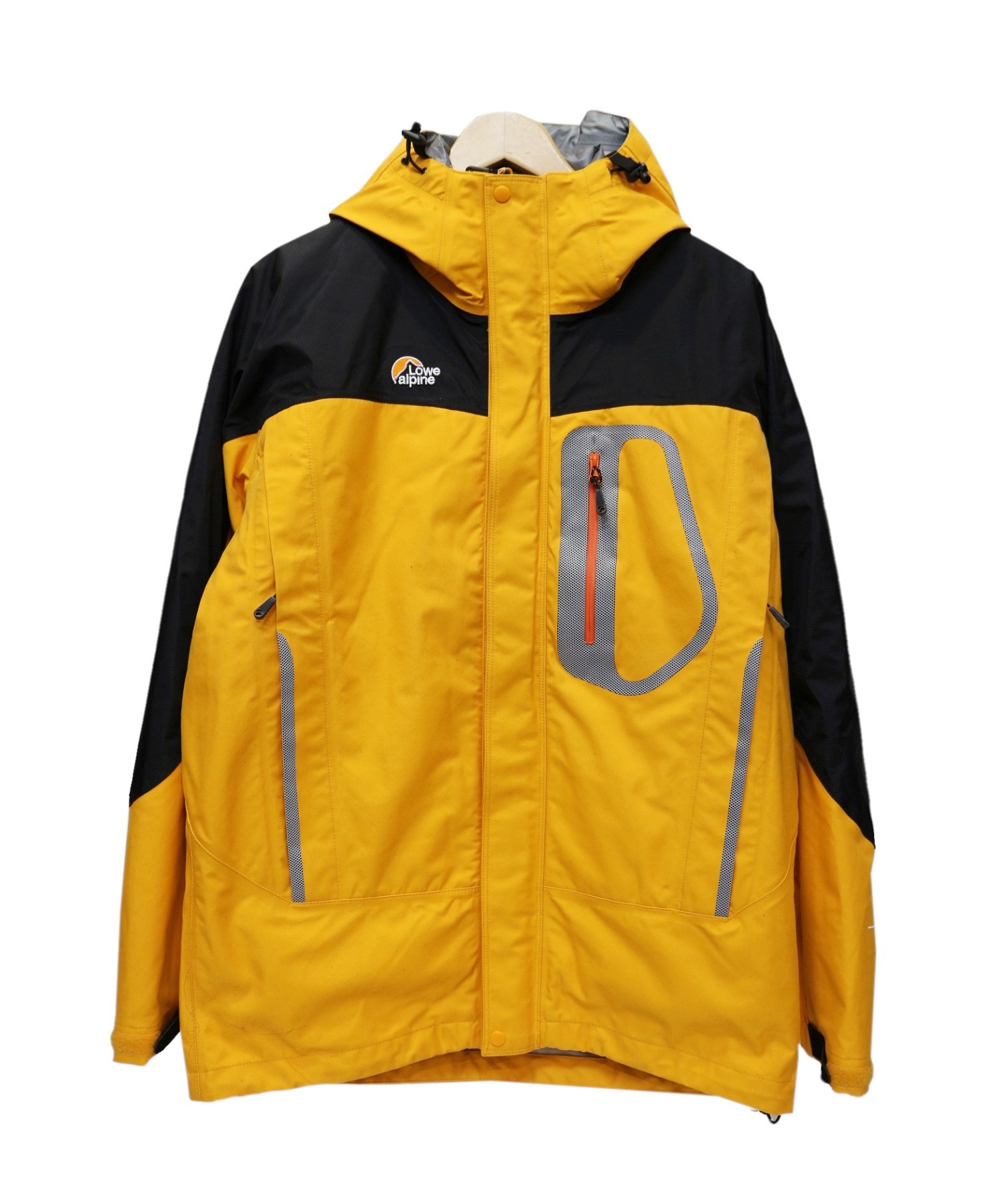 lowe alpine apparel