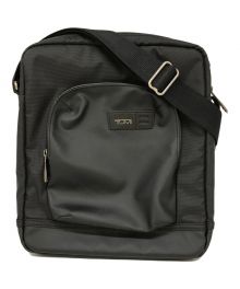 TUMI（トゥミ）の古着「Dade Top Zip Crossbody」｜ブラック