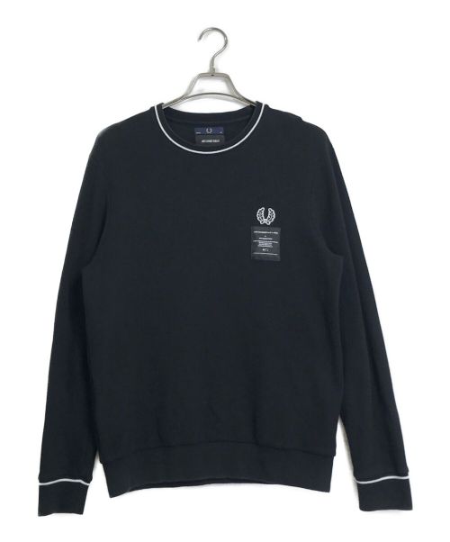 FRED PERRY（フレッドペリー）FRED PERRY (フレッドペリー) ART COMES FIRST (アートカムズファースト) クルーネックスウェット ブラック サイズ:40の古着・服飾アイテム