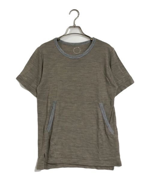 山と道（ヤマトミチ）山と道 (ヤマトミチ) 山と道　　100% Merino カンガルーポケットTEE ベージュ サイズ:Sの古着・服飾アイテム