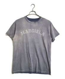 Maison Margiela（メゾンマルジェラ）の古着「23SS ロゴ半袖カットソー　Tシャツ　TEE   半袖　ロゴプリント」｜パープル