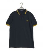 FRED PERRYフレッドペリー）の古着「ポロシャツ / The Fred Perry Shirt /コットンピケ」｜ブラック×イエロー