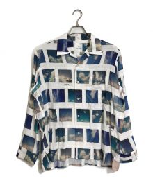 uniform experiment（ユニフォームエクスペリメント）の古着「FRAGMENT : ARAKI / SKYSCAPES L/S SHIRT フラグメント アラキシャツ　レーヨンシャツ　長袖シャツ　空　総柄　日本製　未使用品」｜ブルー×ホワイト