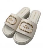 COACHコーチ）の古着「Eloise Leather Sandal」｜アイボリー