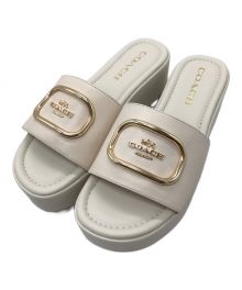 COACH（コーチ）の古着「Eloise Leather Sandal」｜アイボリー