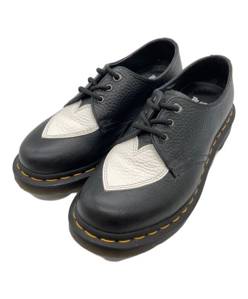 Dr.Martens（ドクターマーチン）Dr.Martens (ドクターマーチン) ハートモチーフ3ホールシューズ ブラック×ホワイト サイズ:6の古着・服飾アイテム