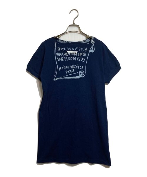 Maison Margiela（メゾンマルジェラ）Maison Margiela (メゾンマルジェラ) カレンダーロゴプリントTシャツ ネイビー サイズ:48の古着・服飾アイテム