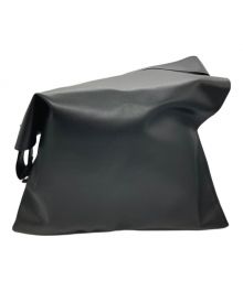 ISSEY MIYAKE（イッセイミヤケ）の古着「SQUARE BODY BAG」｜ブラック