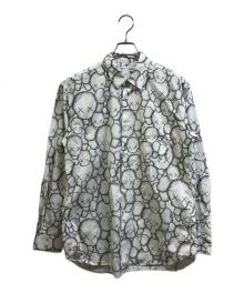 COMME des GARCONS SHIRT×KAWS（コムデギャルソンシャツ×カウズ）の古着「スカル総柄シャツ」｜ホワイト