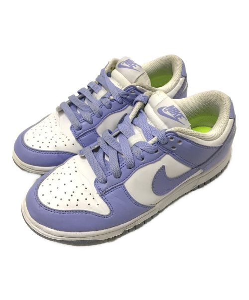 NIKE（ナイキ）NIKE (ナイキ) WMNS DUNK LOW ホワイト×パープル サイズ:22.0cmの古着・服飾アイテム